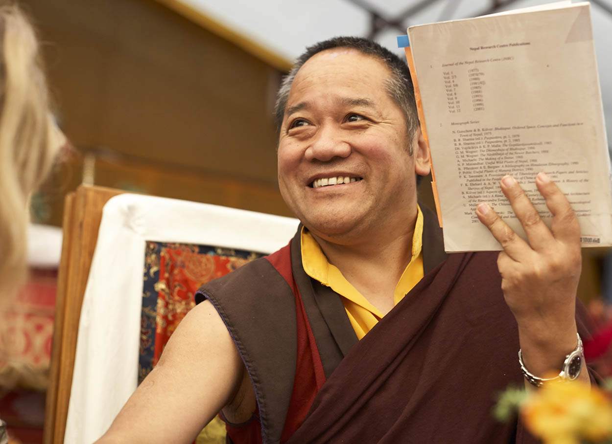 Portrait: Khenpo Chödrak Tenphel Rinpoche - fotocredits/copyright: Gerd Heidorn