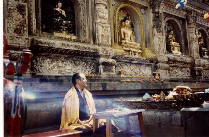 14. Künzig Shamar Rinpoche - Mipham Chokyi Lodro 1991 in Bodhgaya, von Licht umgeben. (- fotocredits/copyright: Yvonne Wong)
